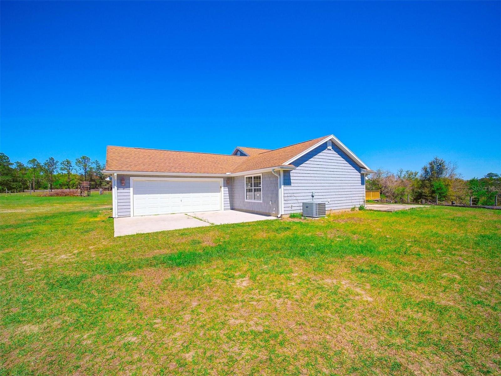 41636 OUTLAW LN, WEIRSDALE, FL, 32195