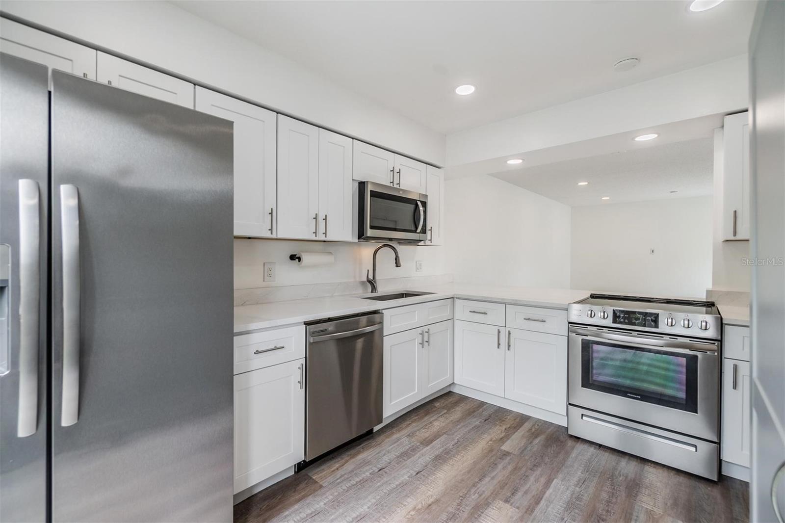 10306 GREEN GROVE PL, TAMPA, FL, 33624