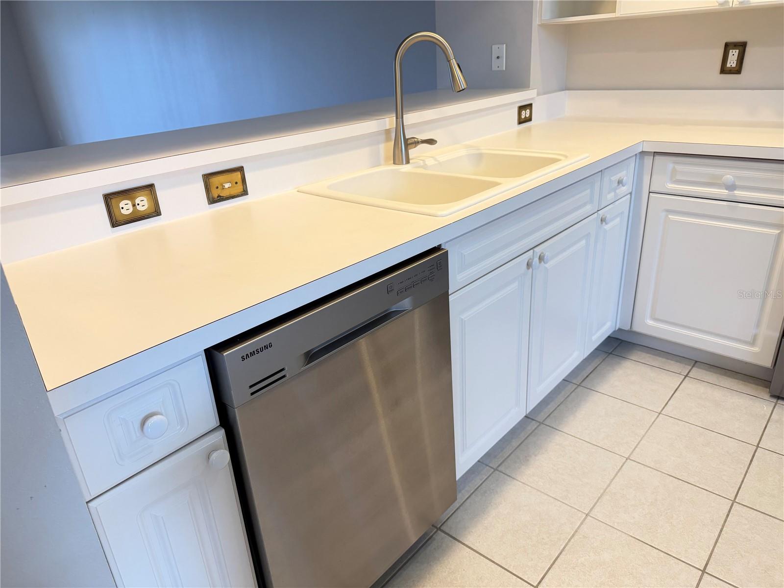 1200 COUNTRY CLUB DRIVE DR #3303, LARGO, FL, 33771