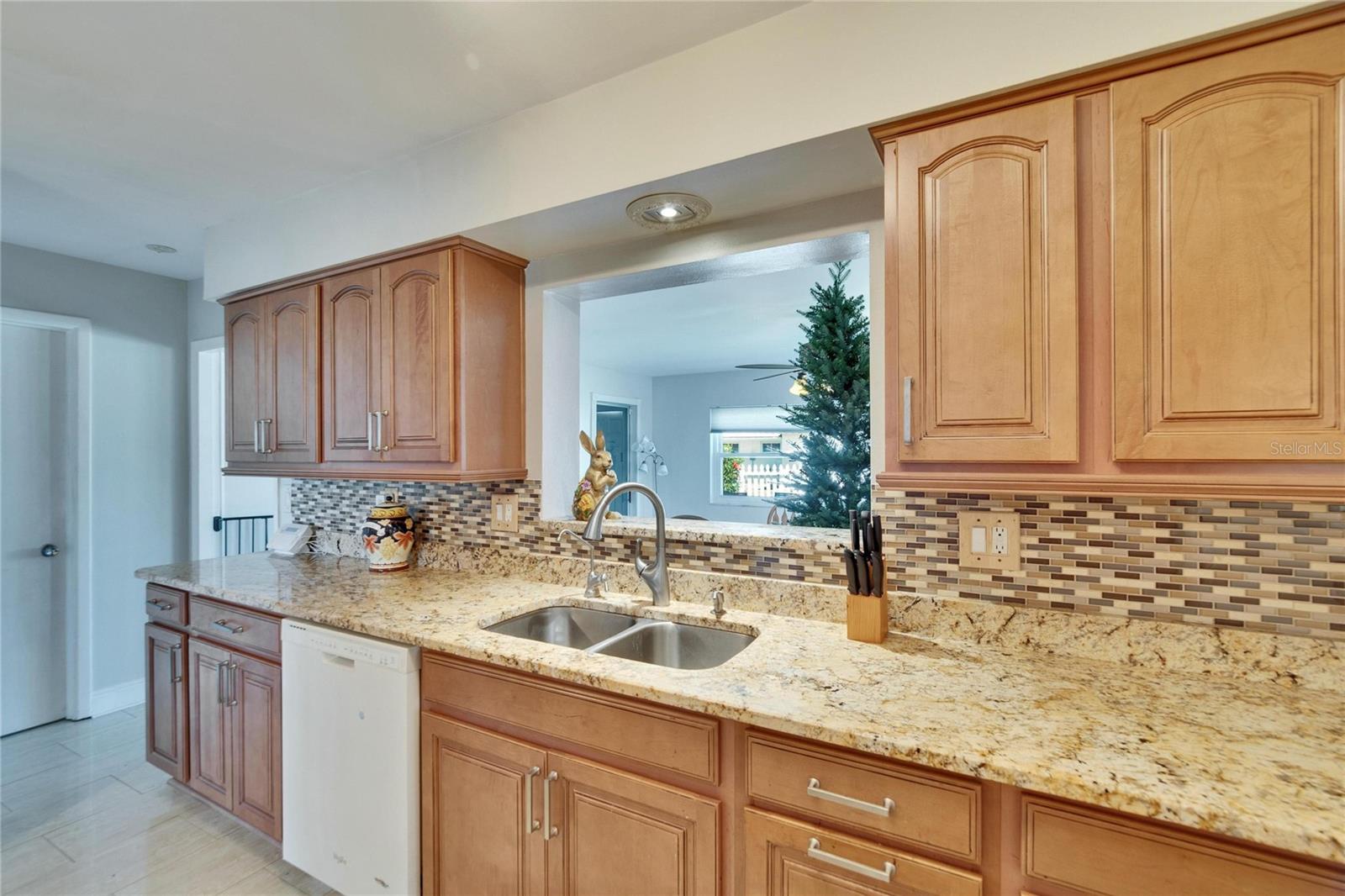 1503 ARROWHEAD DR, SUN CITY CENTER, FL, 33573