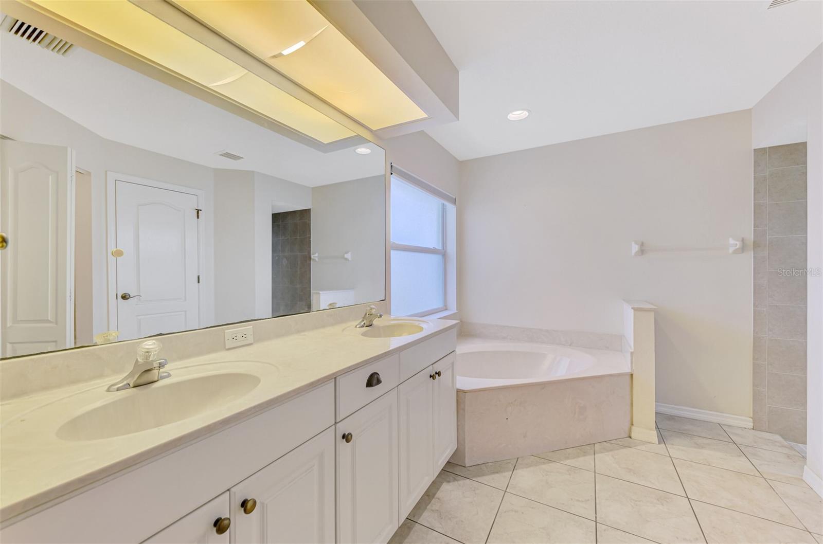 5964 REGENT RD, VENICE, FL, 34293