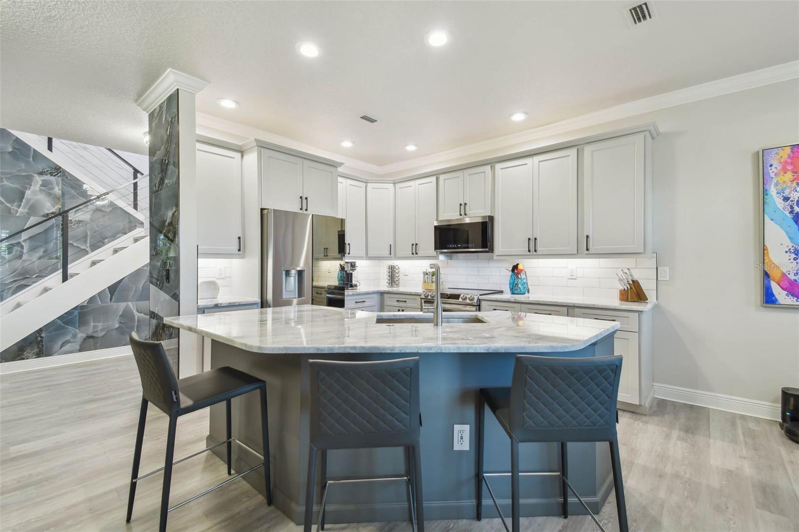 21205 CALLE ROSA DR #10, LAND O LAKES, FL, 34637
