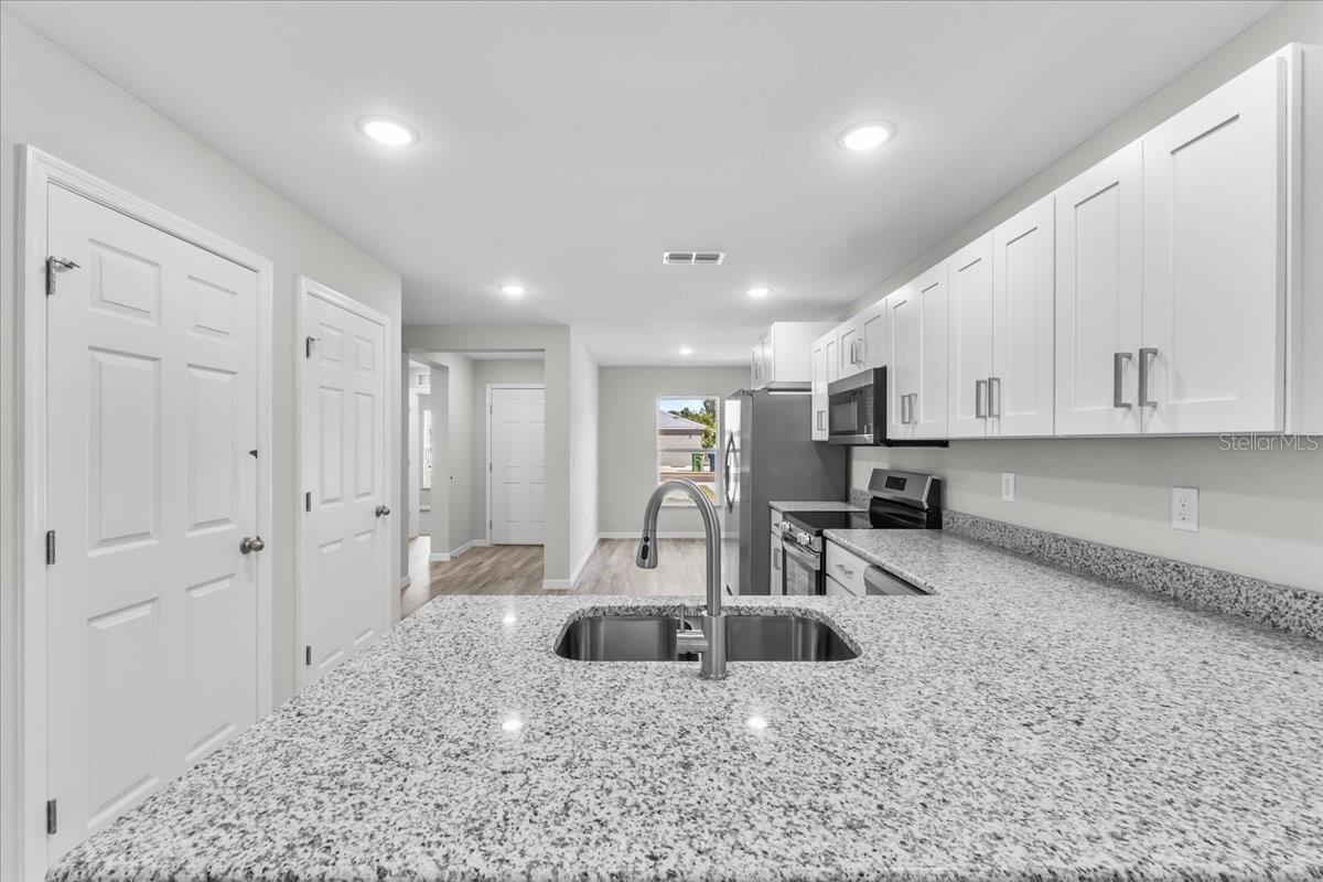 302 AVE P NW, WINTER HAVEN, FL, 33881