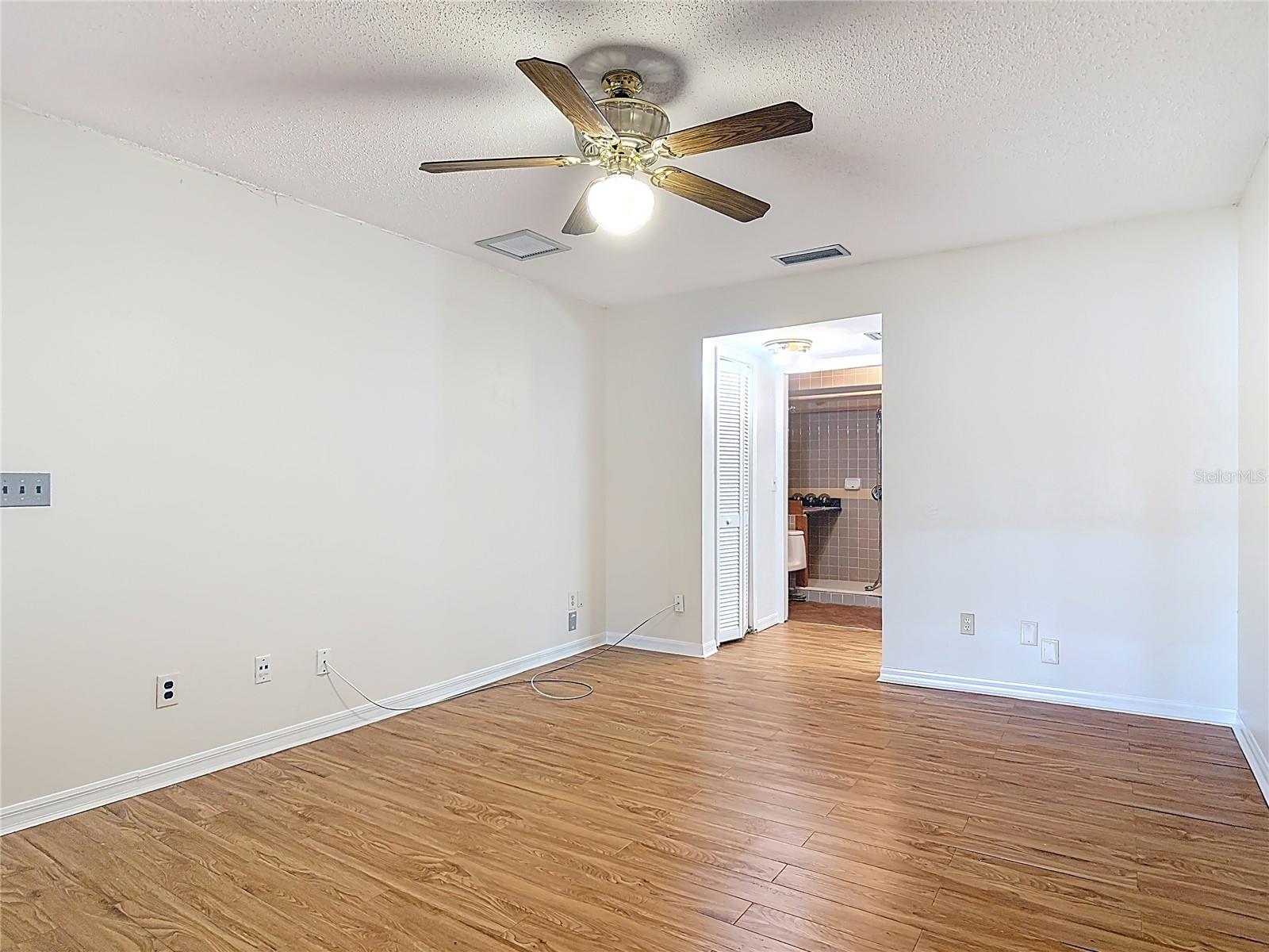 318 MITNIK DR, DELTONA, FL, 32738