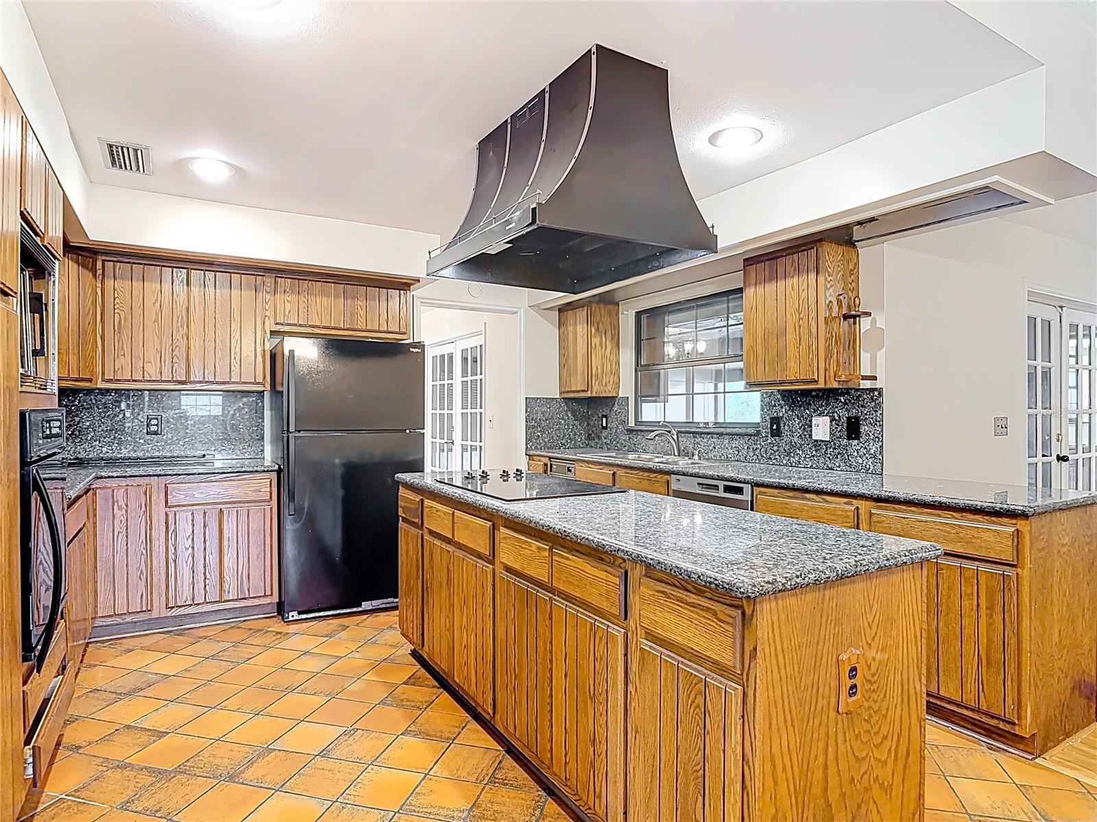 318 MITNIK DR, DELTONA, FL, 32738