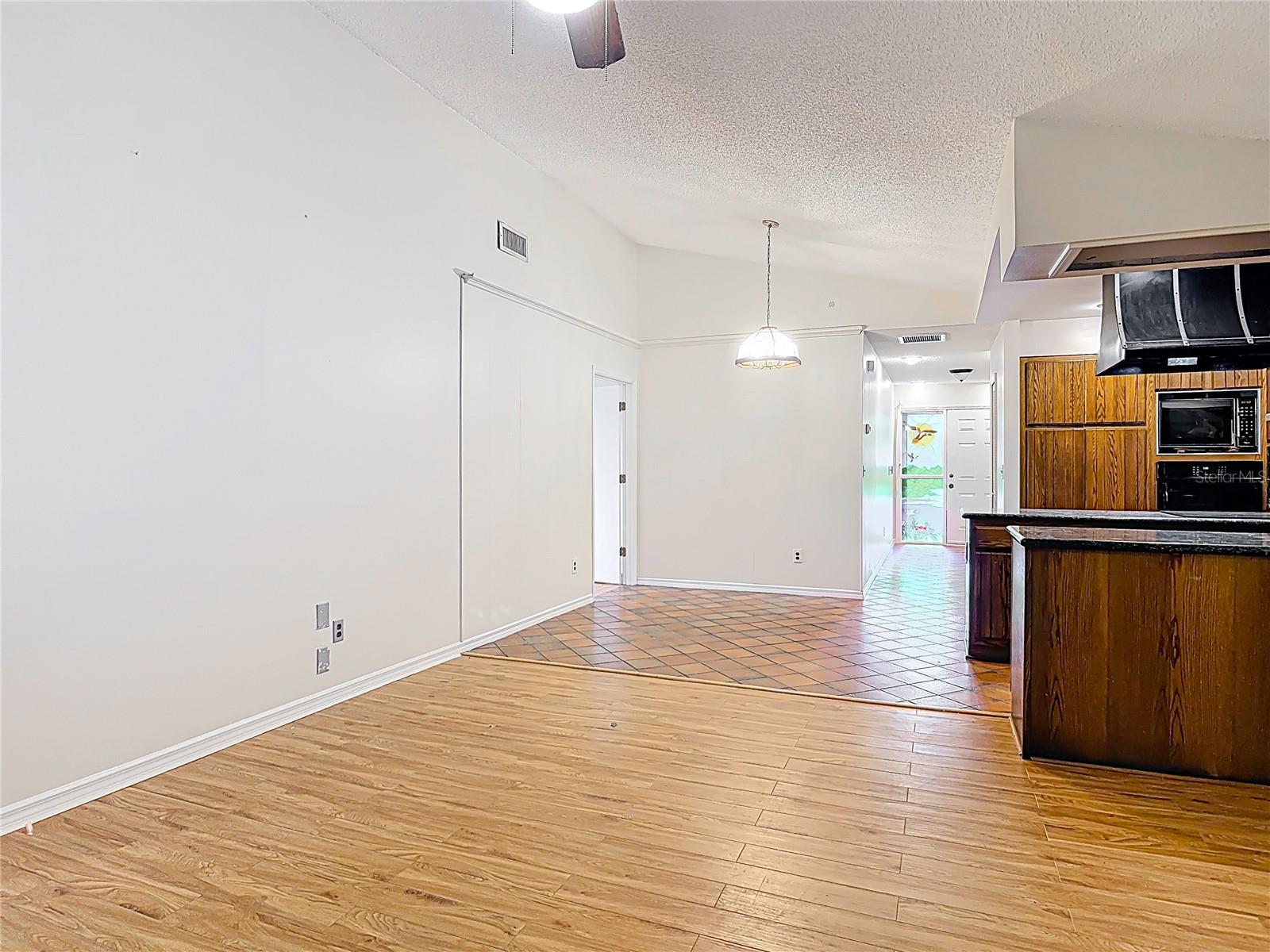 318 MITNIK DR, DELTONA, FL, 32738