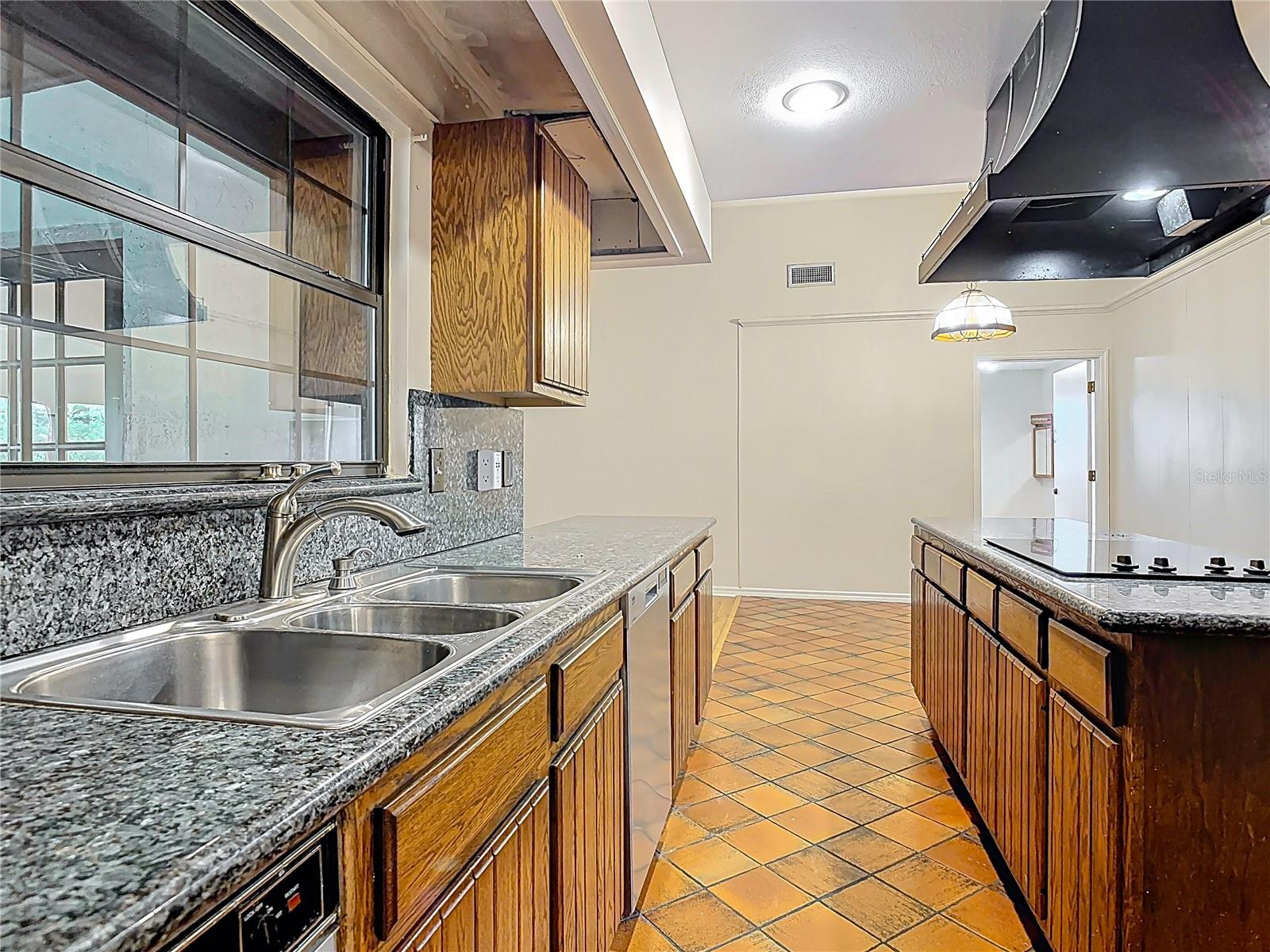 318 MITNIK DR, DELTONA, FL, 32738