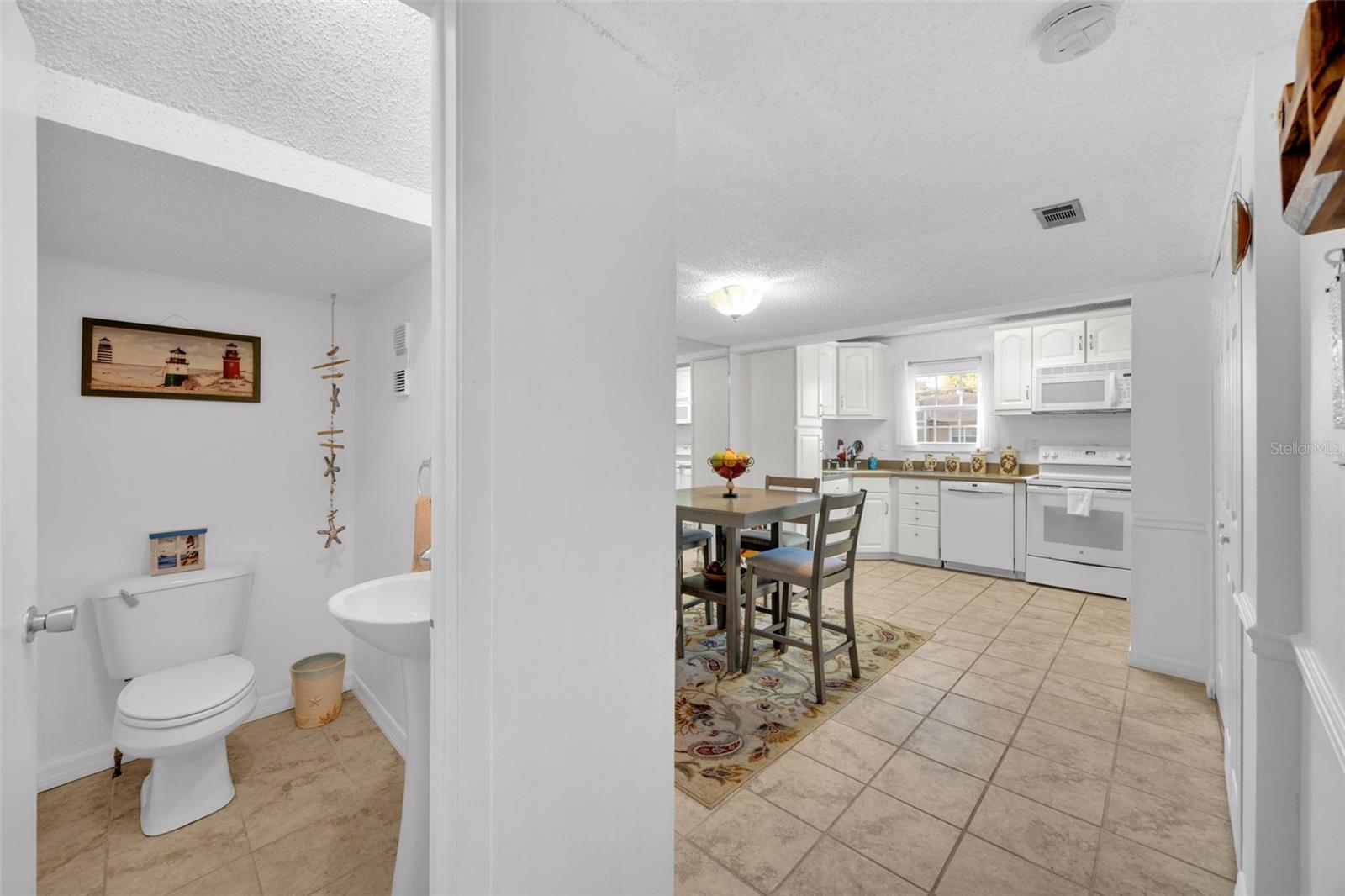 14428 REUTER STRASSE CIR #118, TAMPA, FL, 33613