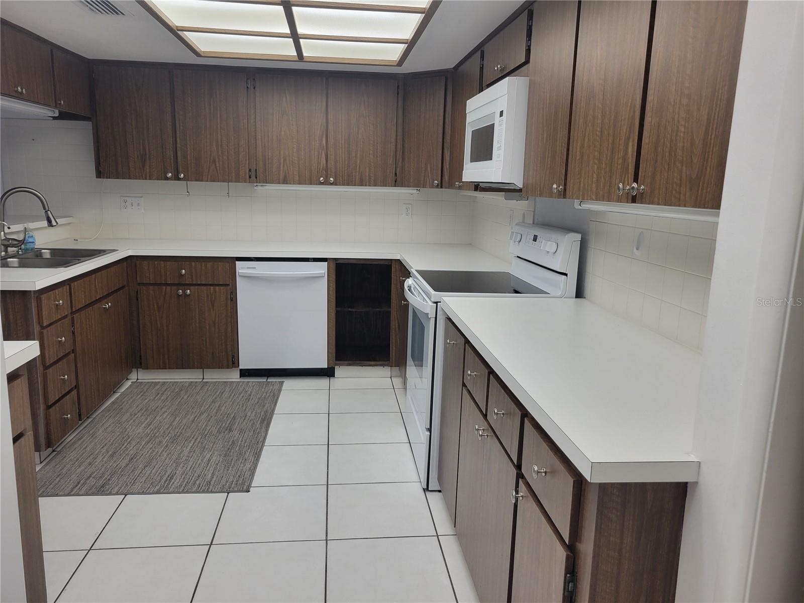 3021 COUNTRYSIDE BLVD #26A, CLEARWATER, FL, 33761