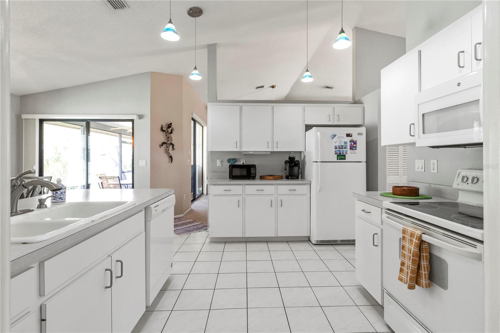 3243 SUNSET BEACH DR, VENICE, FL, 34293