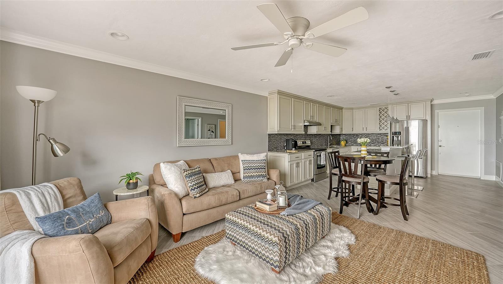 37 SUNSET DR #12, SARASOTA, FL, 34236