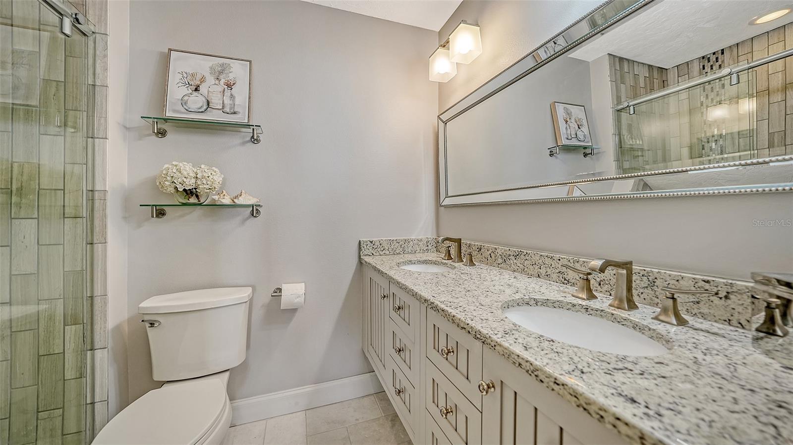 37 SUNSET DR #12, SARASOTA, FL, 34236