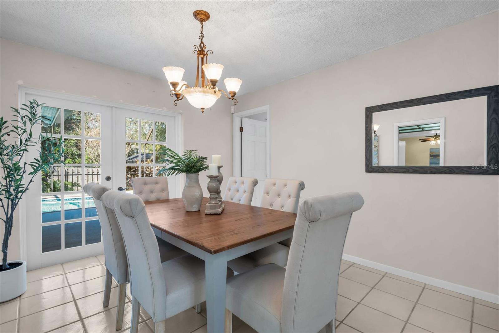 2462 INDIAN TRL E, PALM HARBOR, FL, 34683