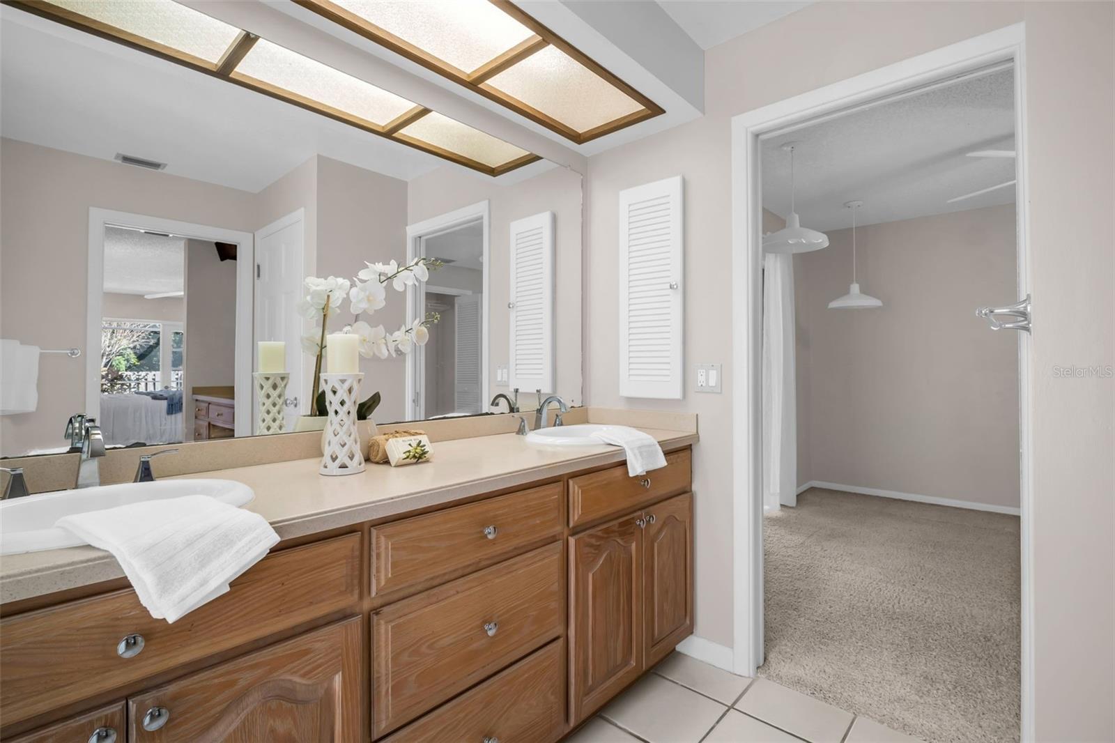 2462 INDIAN TRL E, PALM HARBOR, FL, 34683