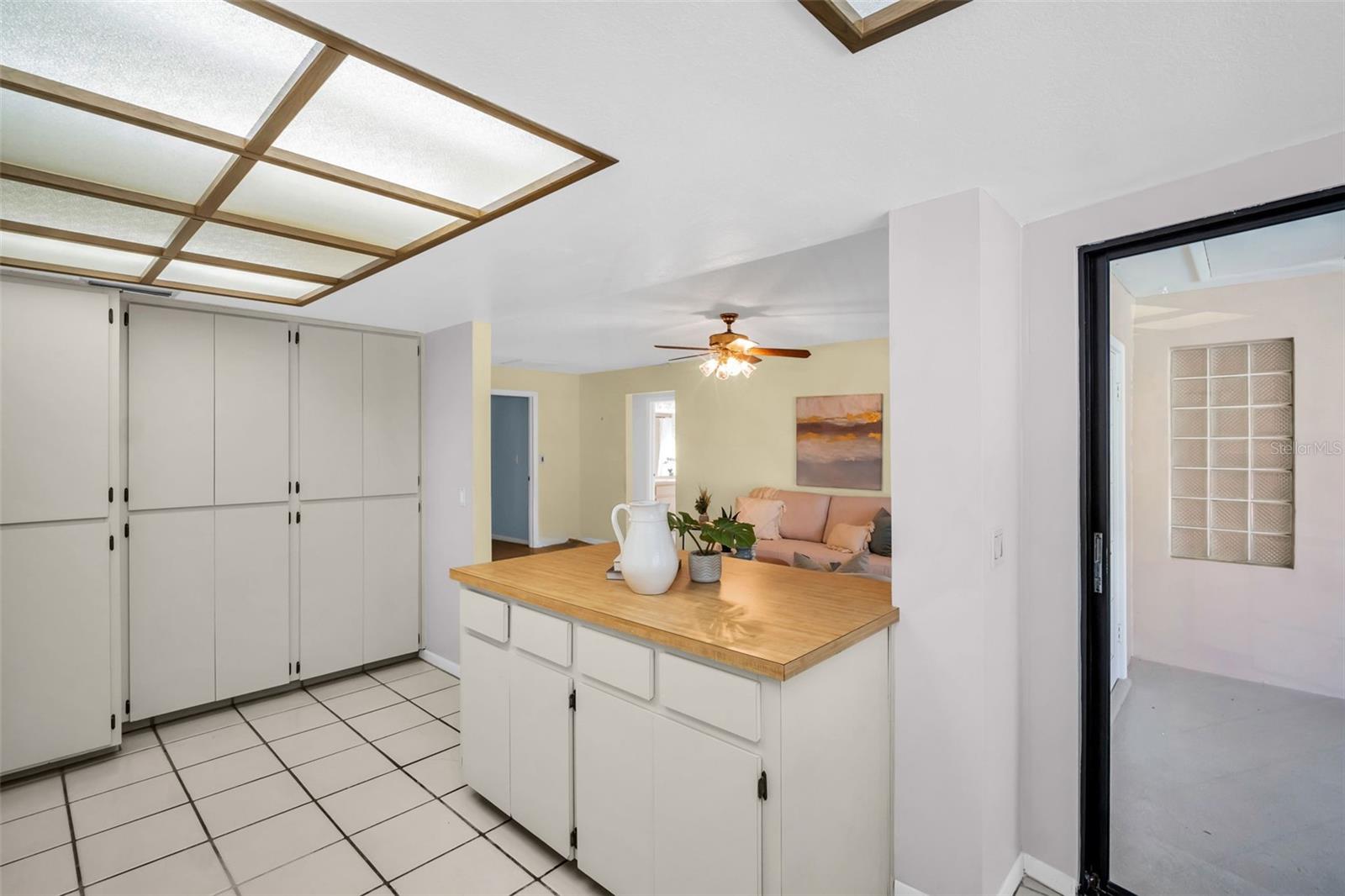2462 INDIAN TRL E, PALM HARBOR, FL, 34683