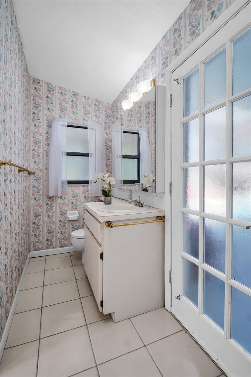 2462 INDIAN TRL E, PALM HARBOR, FL, 34683