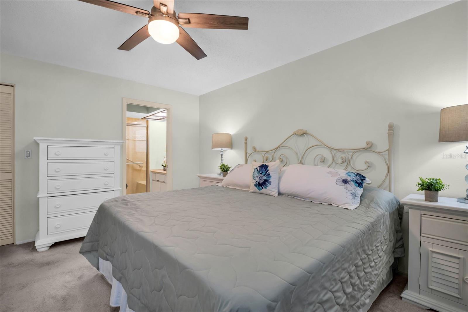 908 ROSEWOOD LN, PALM HARBOR, FL, 34684