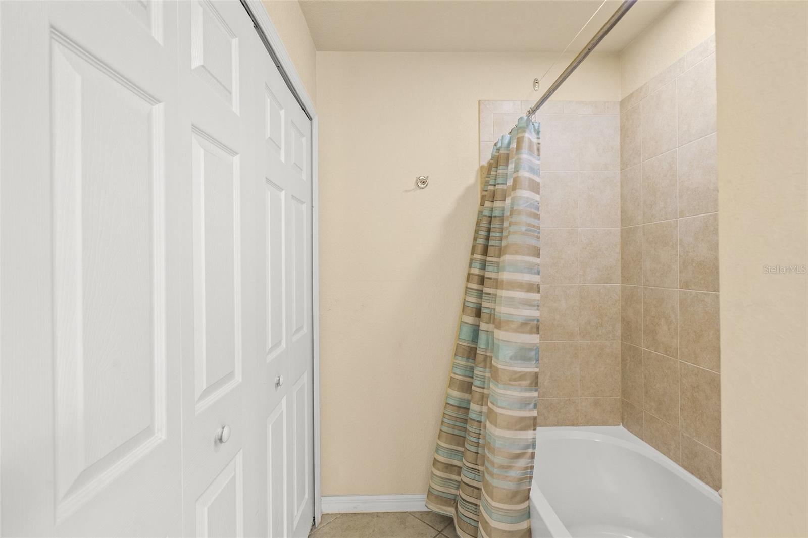 7015 RIVER HAMMOCK DR #204, BRADENTON, FL, 34212
