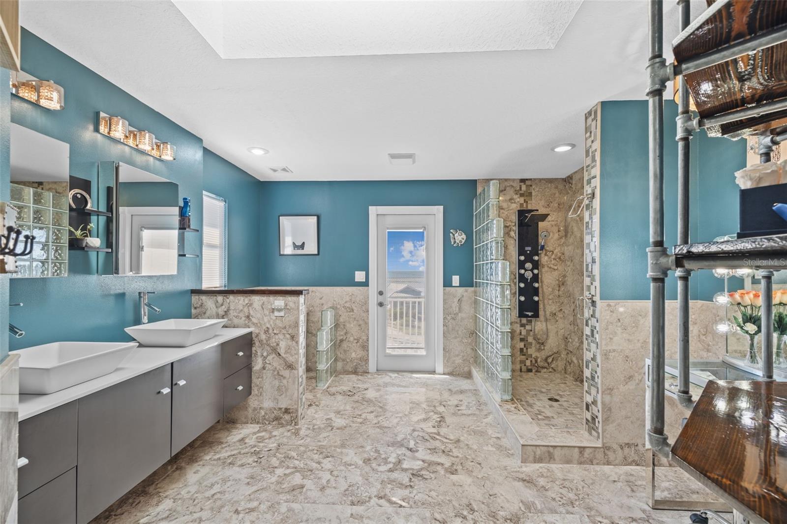 3114 BLUFF BLVD, HOLIDAY, FL, 34691