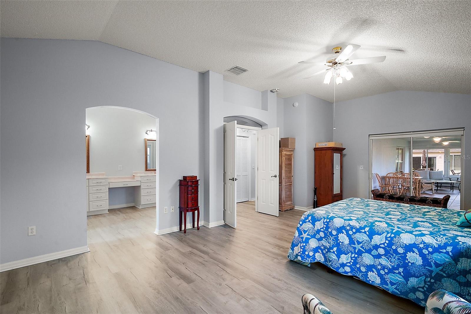 1738 AUGUSTINE DR, THE VILLAGES, FL, 32159