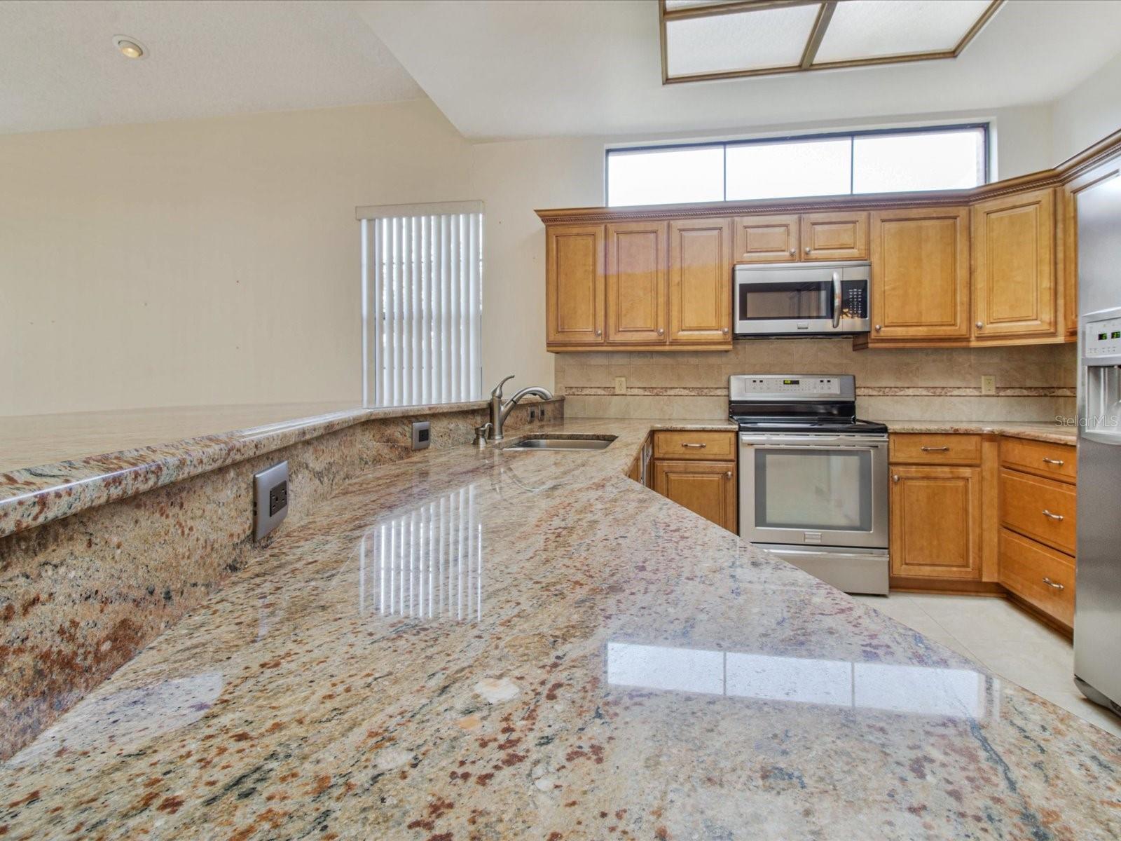 2806 FOREST CLUB DR, PLANT CITY, FL, 33566