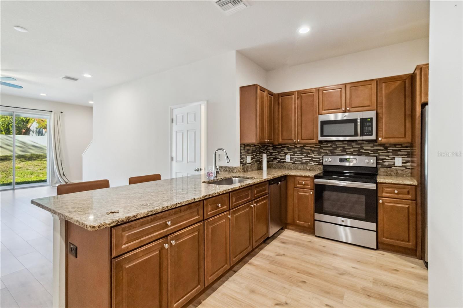 2262 MONTVIEW DR, CLEARWATER, FL, 33763