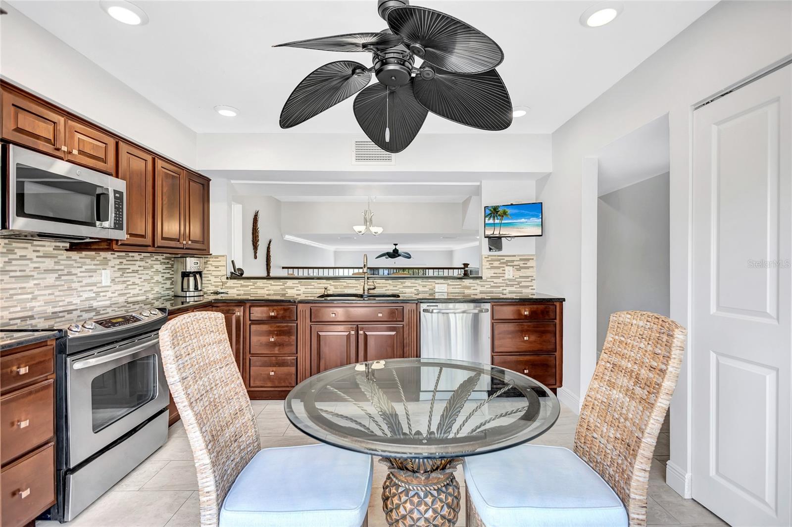 1113 LAKE HOUSE CIR #C110, SARASOTA, FL, 34242