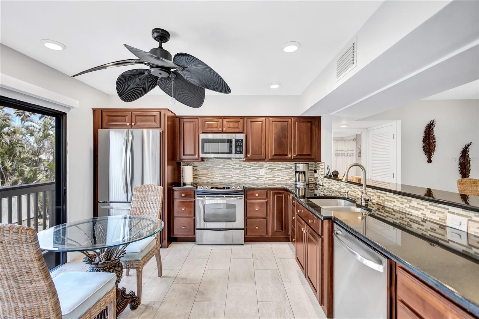 1113 LAKE HOUSE CIR #C110, SARASOTA, FL, 34242