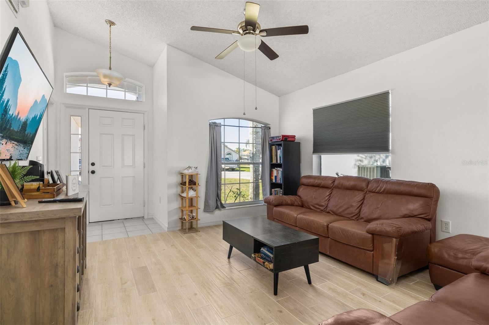 121 SONJA CIR, DAVENPORT, FL, 33897
