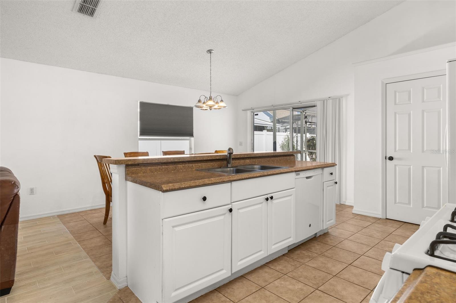 121 SONJA CIR, DAVENPORT, FL, 33897
