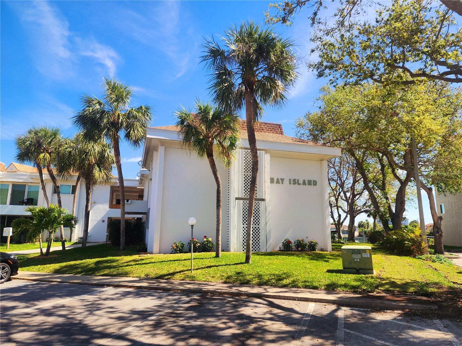 311 ISLAND WAY #101, CLEARWATER BEACH, FL, 33767