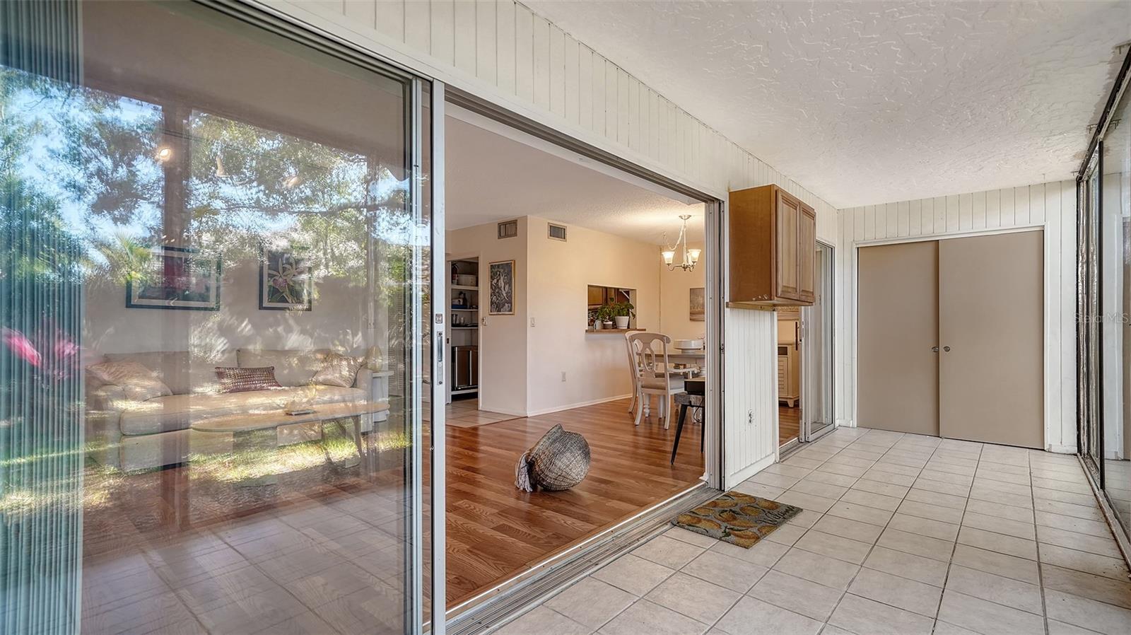 2504 CLUBHOUSE CIR #102, SARASOTA, FL, 34232
