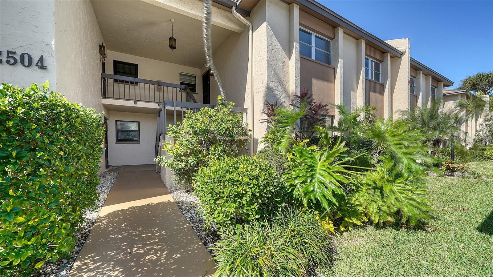 2504 CLUBHOUSE CIR #102, SARASOTA, FL, 34232