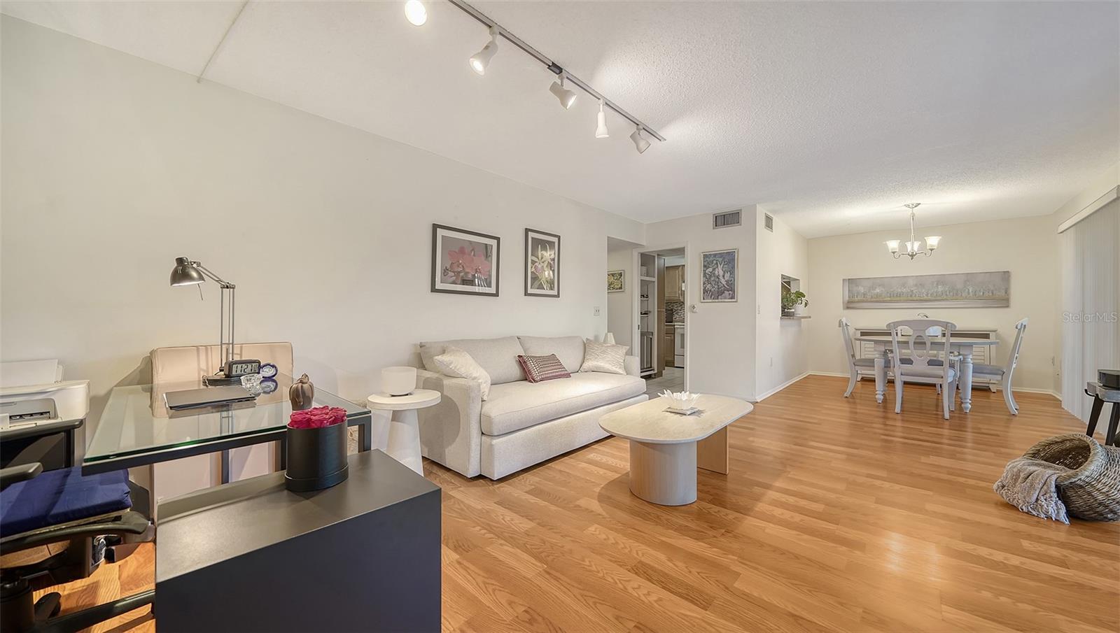 2504 CLUBHOUSE CIR #102, SARASOTA, FL, 34232