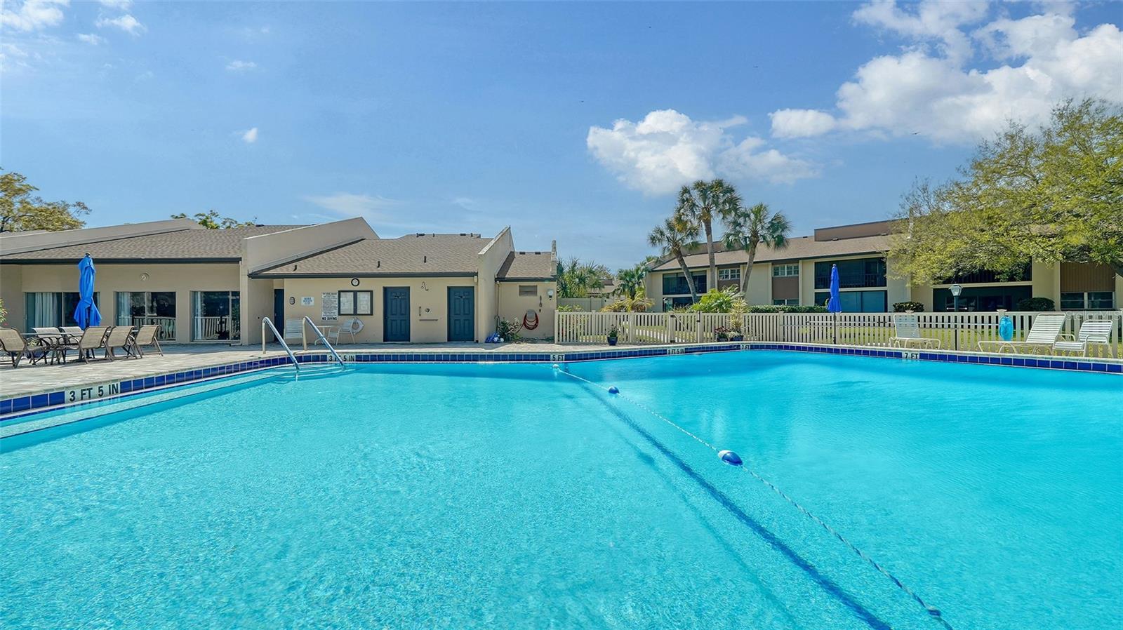 2504 CLUBHOUSE CIR #102, SARASOTA, FL, 34232