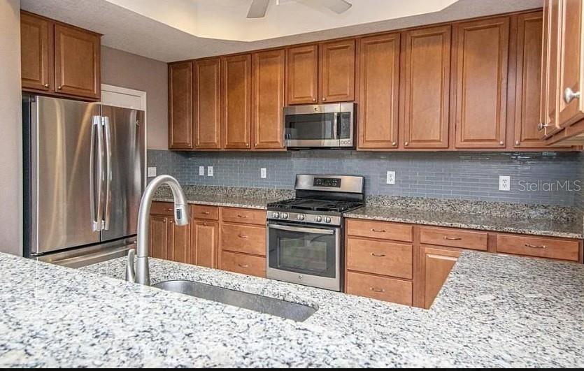 2880 BAYSHORE TRAILS DR, TAMPA, FL, 33611