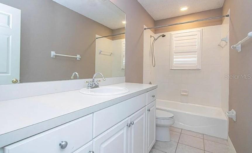 2880 BAYSHORE TRAILS DR, TAMPA, FL, 33611