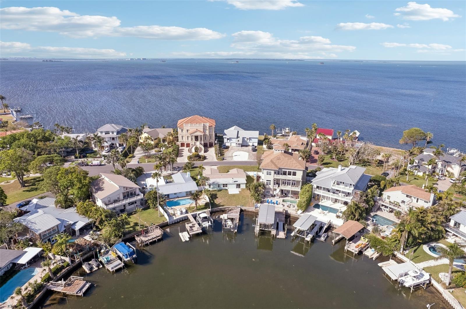 104 CARLYLE CIR, PALM HARBOR, FL, 34683