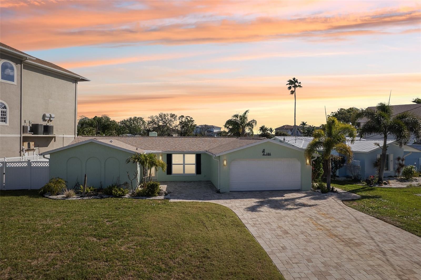 104 CARLYLE CIR, PALM HARBOR, FL, 34683