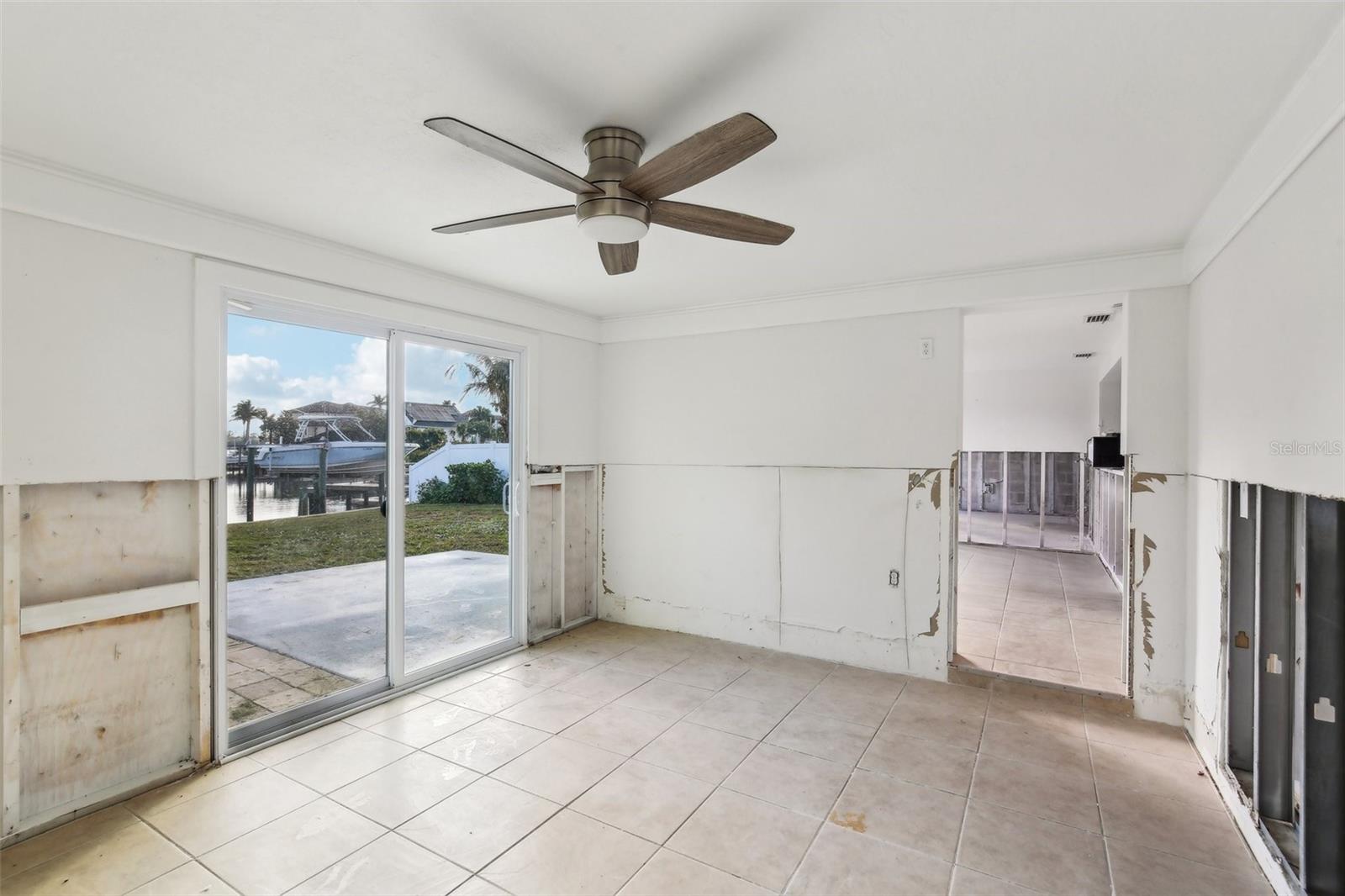104 CARLYLE CIR, PALM HARBOR, FL, 34683