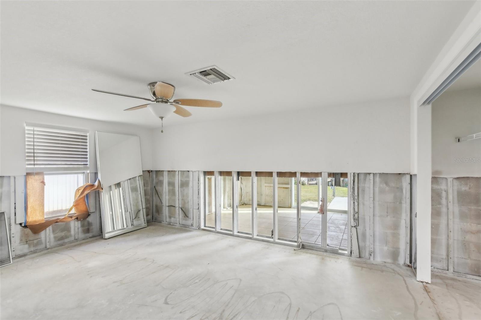 104 CARLYLE CIR, PALM HARBOR, FL, 34683