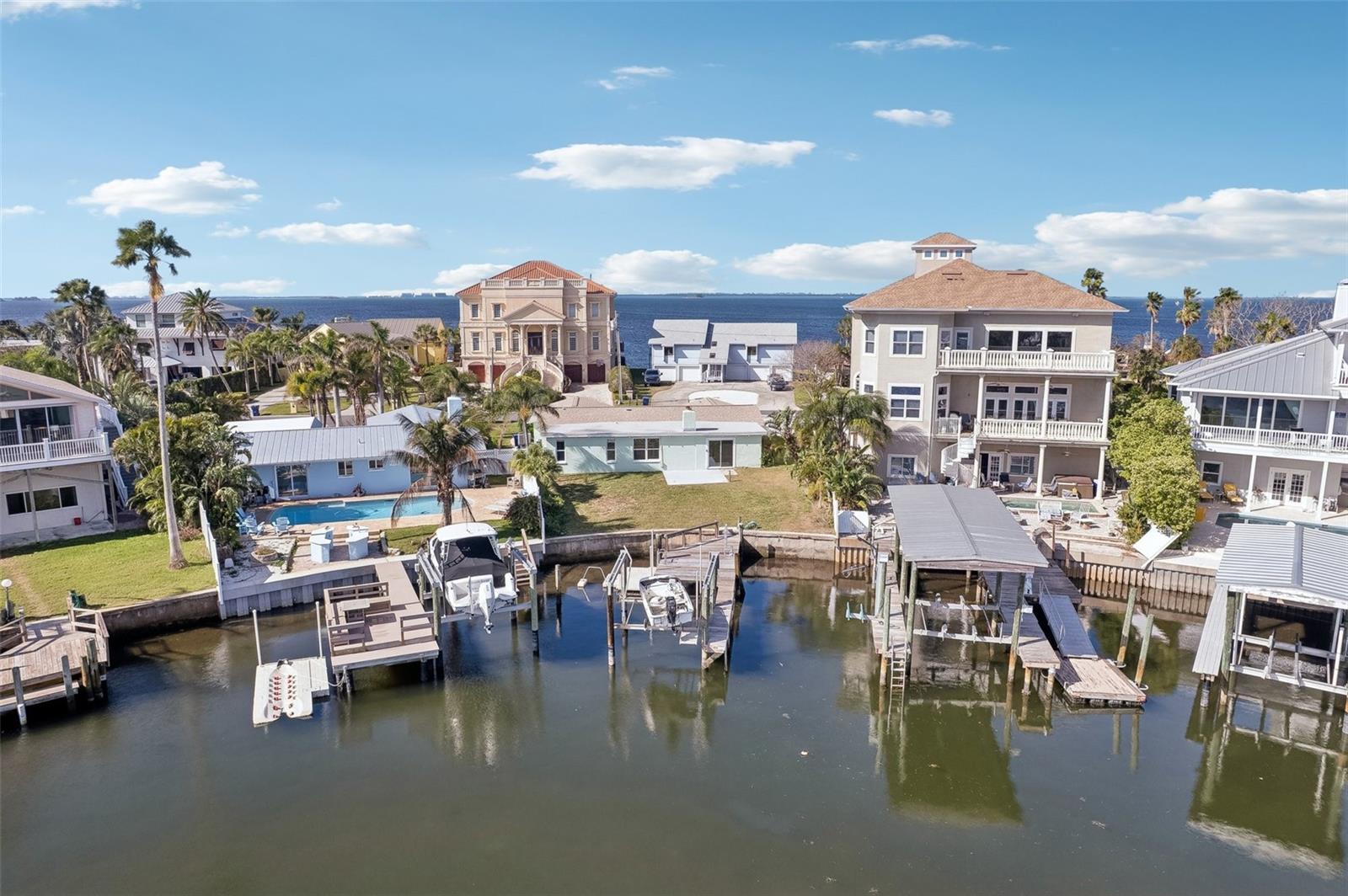 104 CARLYLE CIR, PALM HARBOR, FL, 34683