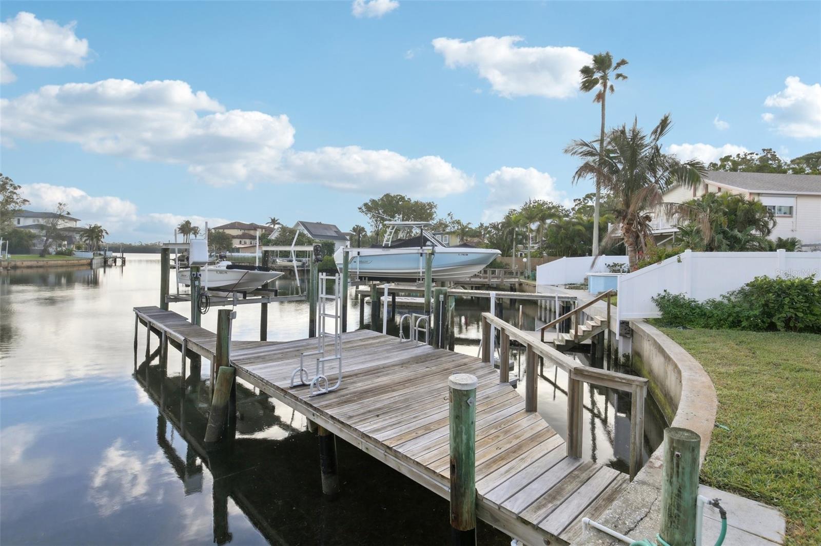 104 CARLYLE CIR, PALM HARBOR, FL, 34683