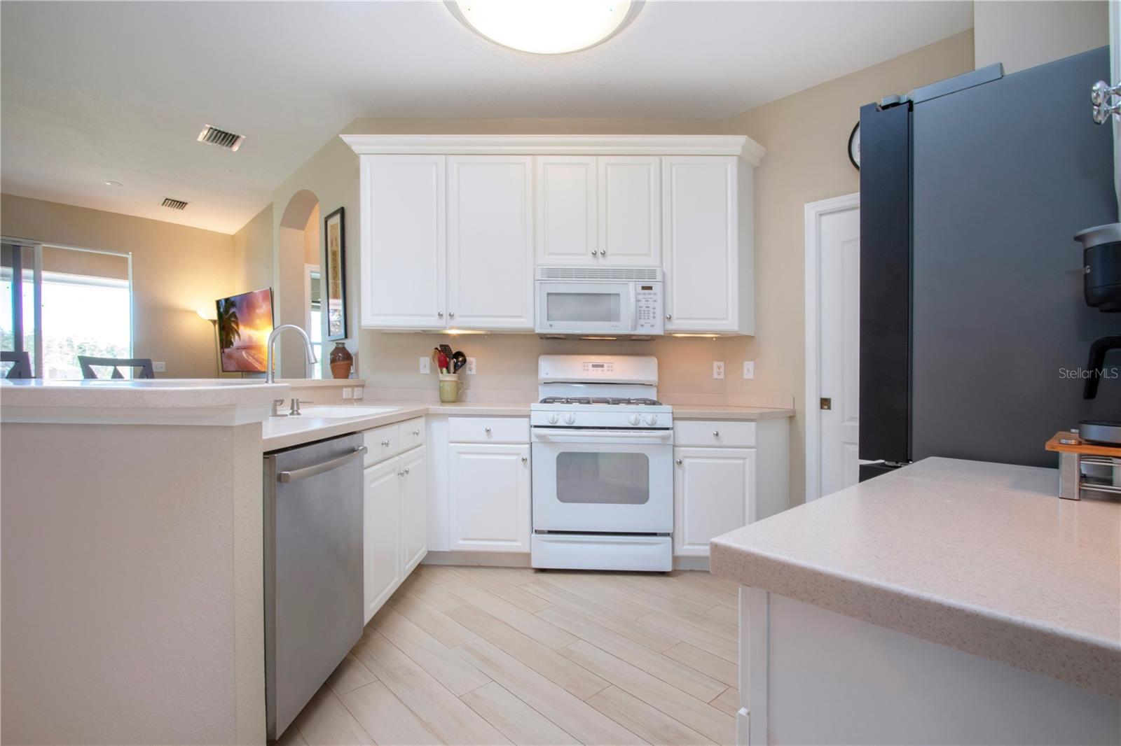 2426 SIFIELD GREENS WAY, SUN CITY CENTER, FL, 33573