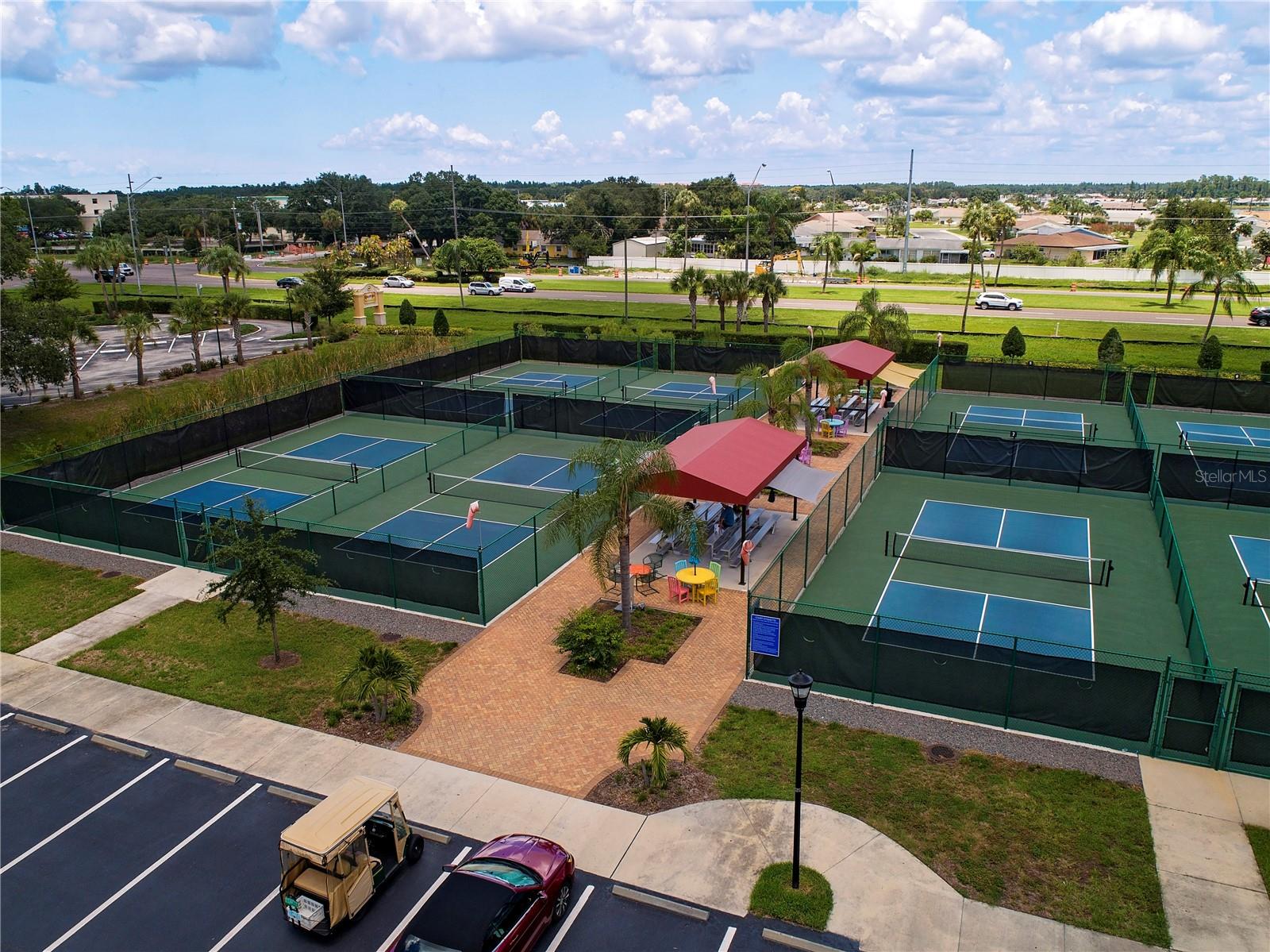 2426 SIFIELD GREENS WAY, SUN CITY CENTER, FL, 33573