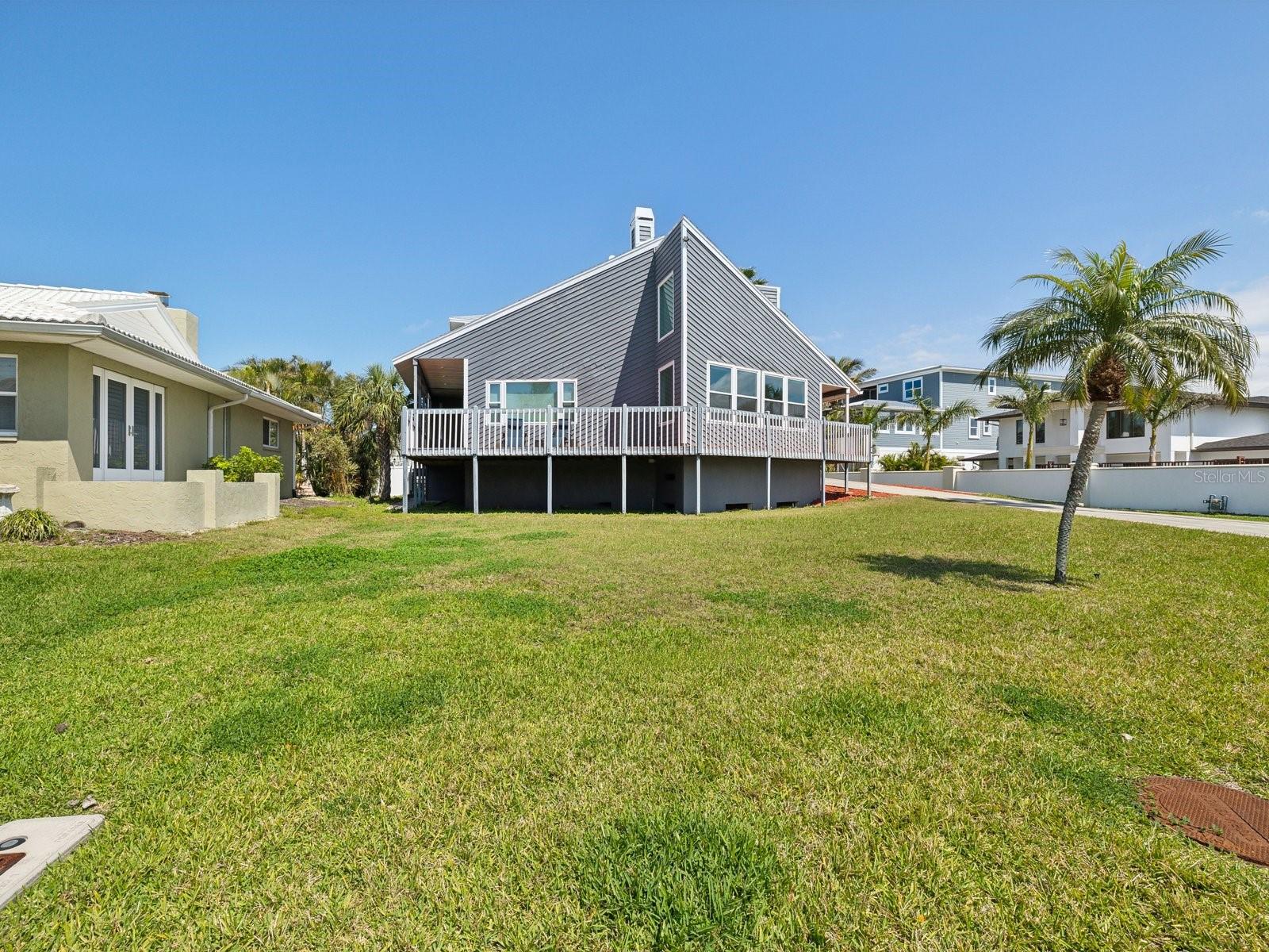115 16TH ST, BELLEAIR BEACH, FL, 33786