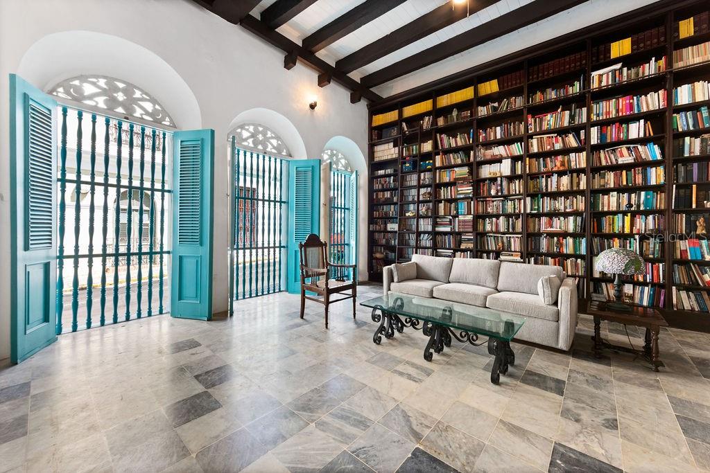 PR9112439 Property Photo