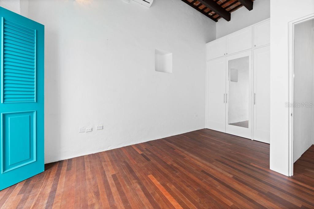 PR9112439 Property Photo