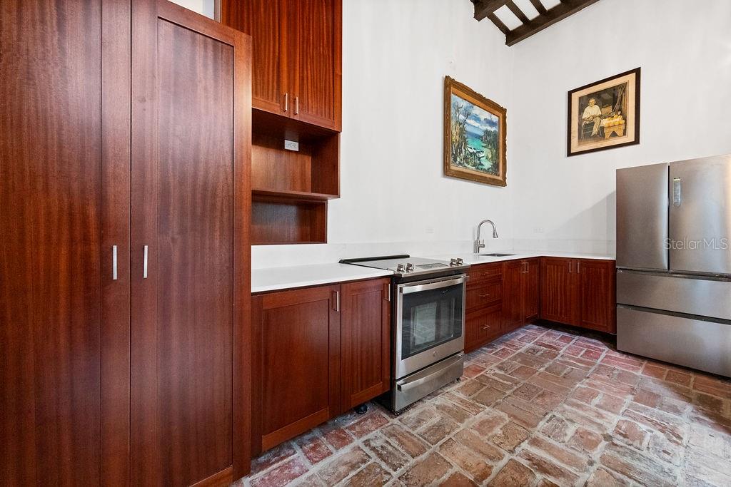 PR9112439 Property Photo