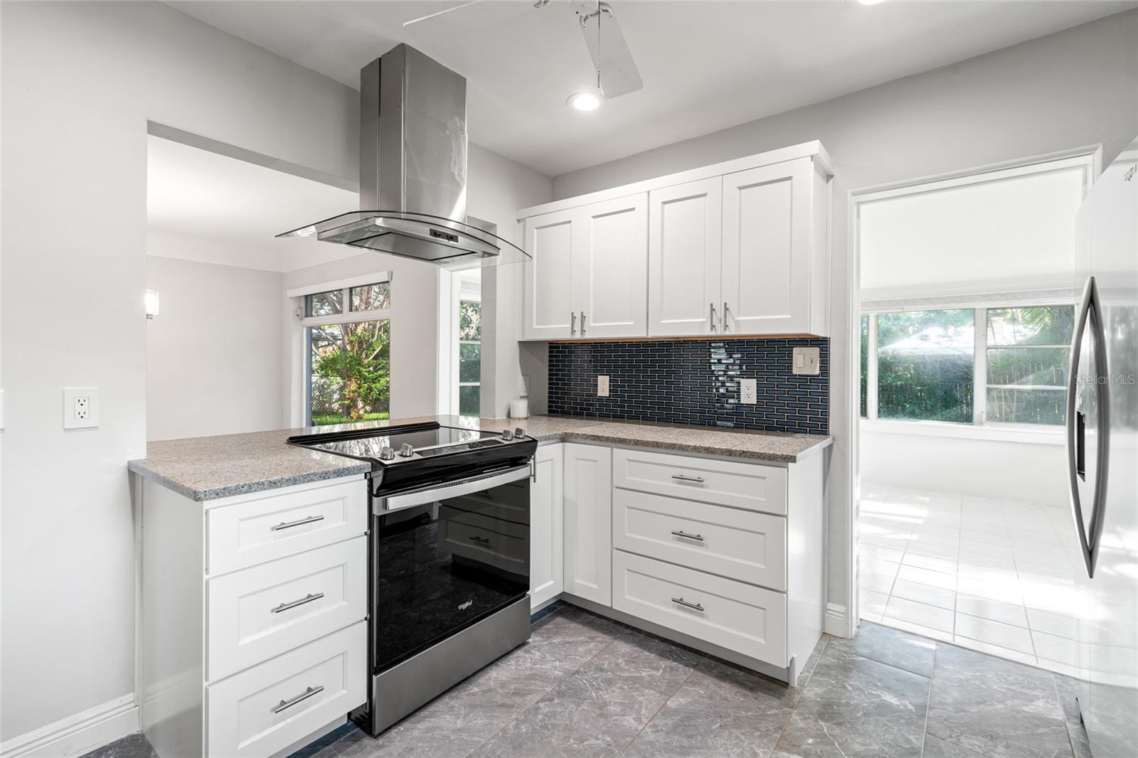 8285 28TH AVE N, ST PETERSBURG, FL, 33710